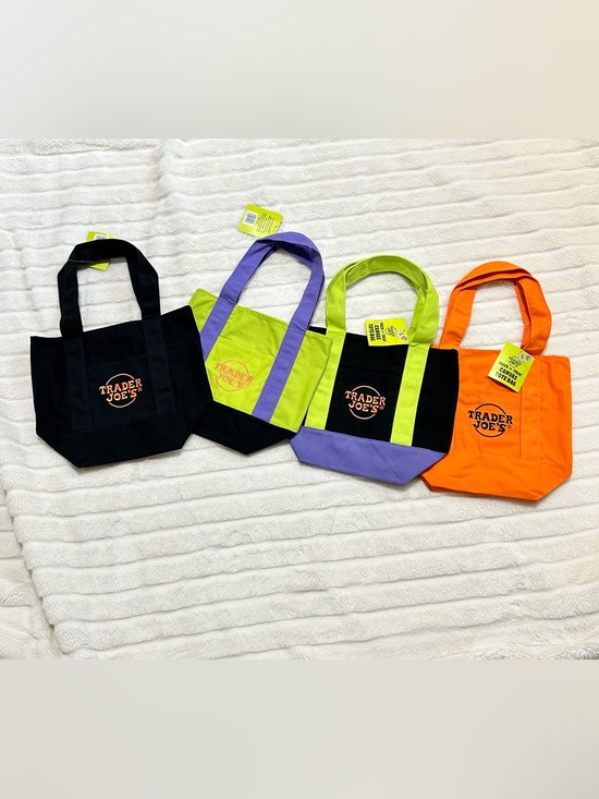 Trader Joe'S | Bags | New 226 Trader Joes Halloween Mini Canvas Totes ...